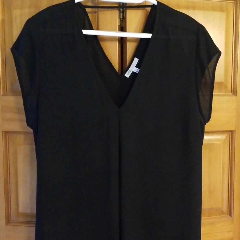 DR2 XL cap sleeve black blouse